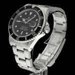 Rolex Submariner Date 16800 (1982) - Black dial 40 mm Steel case (5/8)