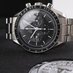 Omega Speedmaster Professional Moonwatch 311.30.42.30.01.005 (2020) - Black dial 42 mm Steel case (1/8)