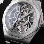 Girard-Perregaux Laureato 81015-11-001-11A (2022) - 43 mm Steel case (5/8)