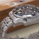Omega Seamaster Diver 300 M 210.30.42.20.01.001 (2025) - Black dial 42 mm Steel case (6/8)