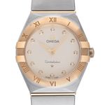 Omega Constellation Quartz 131.20.28.60.52.001 (2024) - Zilver wijzerplaat 28mm Staal (1/7)