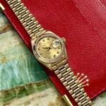 Rolex Lady-Datejust 69178G (1988) - Gold dial 26 mm Yellow Gold case (4/8)