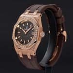 Audemars Piguet Royal Oak Lady 67601OR.ZZ.D080CA.01 (2009) - Bruin wijzerplaat 33mm Roségoud (4/8)