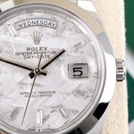 Rolex Day-Date 40 228206 (2021) - Silver dial 40 mm Platinum case (3/8)