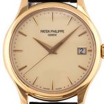 Patek Philippe Calatrava 5227R-001 (2017) - Beige dial 39 mm Rose Gold case (2/6)