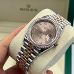 Rolex Datejust 126281RBR (2026) - 44mm Goud/Staal (2/10)