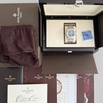 Patek Philippe Nautilus 5712/1A-001 (2010) - Blue dial 38 mm Steel case (2/7)