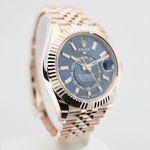 Rolex Sky-Dweller 336935 (2024) - Blauw wijzerplaat 42mm Roségoud (8/8)