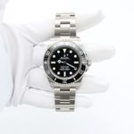 Rolex Submariner No Date 124060 (Onbekend (willekeurig serienummer)) - Zwart wijzerplaat 41mm Staal (3/8)