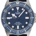 Tudor Pelagos 25707B/25 (2026) - Blue dial 42 mm Titanium case (1/7)
