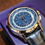 Patek Philippe World Time Chronograph 5930G-010 (2022) - Blue dial 39 mm White Gold case (4/5)