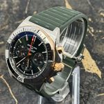 Breitling Chronomat 42 UB0134131L1S1 (2026) - Green dial 43 mm Gold/Steel case (4/8)