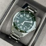 Glashütte Original SeaQ Panorama Date 1-36-13-07-83-70 (2024) - Green dial 43 mm Steel case (7/8)