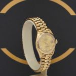 Rolex Lady-Datejust 69178 (1990) - Gold dial 26 mm Yellow Gold case (3/7)