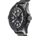 Breitling Avenger S32320101B1X1 (2025) - Black dial 44 mm Ceramic case (4/7)