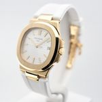 Patek Philippe Nautilus 5711J (2008) - White dial 40 mm Yellow Gold case (2/8)