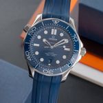 Omega Seamaster Diver 300 M 210.32.42.20.03.001 (Onbekend (willekeurig serienummer)) - Blauw wijzerplaat 42mm Staal (3/8)