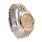 Rolex Datejust 36 126233 (2022) - Champagne wijzerplaat 36mm Staal (4/8)