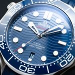 Omega Seamaster Diver 300 M 210.32.42.20.03.001 (2024) - Blauw wijzerplaat 42mm Staal (2/5)