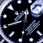 Rolex Submariner Date 16610 (1989) - Black dial 40 mm Steel case (2/8)