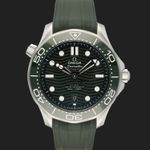 Omega Seamaster Diver 300 M 210.32.42.20.10.001 (2023) - Green dial 42 mm Steel case (3/8)
