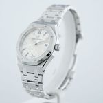 Audemars Piguet Royal Oak Selfwinding 77350ST.OO.1261ST.01 (2022) - Zilver wijzerplaat 33mm Staal (2/8)