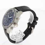 IWC Pilot Chronograph IW388305 (2025) - Black dial 43 mm Titanium case (3/5)