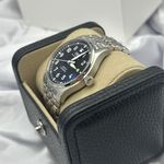 IWC Pilot Mark IW328202 (2024) - Zwart wijzerplaat 40mm Staal (5/8)