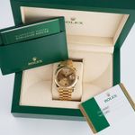 Rolex Day-Date 40 228238 (2019) - 40mm Geelgoud (7/7)