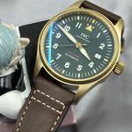 IWC Pilot IW326806 (2024) - Groen wijzerplaat 39mm Brons (1/6)