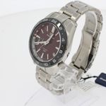 Grand Seiko Sport Collection SBGE305 (2024) - Rood wijzerplaat 40mm Staal (2/4)