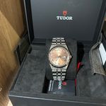 Tudor Royal 28600 (2024) - Roze wijzerplaat 41mm Staal (6/8)