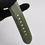 Panerai Submersible PAM01595 (2025) - White dial 44 mm Steel case (5/6)