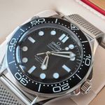Omega Seamaster Diver 300 M 210.30.42.20.01.010 (2025) - Zwart wijzerplaat 42mm Staal (2/8)