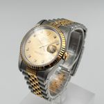 Rolex Datejust 36 16233 (1997) - Champagne dial 36 mm Gold/Steel case (2/8)