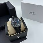 IWC Pilot IW326901 (2023) - Black dial 41 mm Ceramic case (2/8)