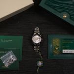 Rolex Datejust 36 126200 (2023) - Zilver wijzerplaat 36mm Staal (2/8)