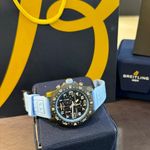 Breitling Endurance Pro X82310281B1S1 (2024) - Black dial 44 mm Carbon case (2/3)