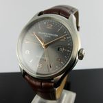 Baume & Mercier Clifton M0A10111 (2025) - Grijs wijzerplaat 43mm Staal (1/8)