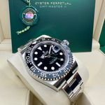 Rolex GMT-Master II 126710GRNR (2024) - Zwart wijzerplaat 40mm Staal (1/8)