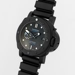 Panerai Luminor Submersible PAM02231 (2023) - Zwart wijzerplaat 42mm Carbon (3/8)