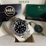 Rolex GMT-Master II 126713GRNR (2023) - Zwart wijzerplaat 40mm Goud/Staal (2/3)