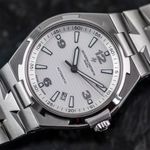 Vacheron Constantin Overseas 47040/B01A-9093 (2010) - Wit wijzerplaat 42mm Staal (1/8)