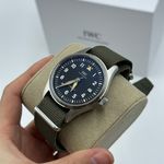 IWC Pilot IW326801 (2023) - Zwart wijzerplaat 39mm Staal (4/8)