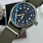 IWC Pilot IW326801 (2023) - Zwart wijzerplaat 39mm Staal (1/8)