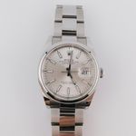 Rolex Datejust 36 126200 (2025) - Zilver wijzerplaat 36mm Staal (2/5)