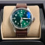 IWC Pilot Mark IW328205 (2025) - Groen wijzerplaat 40mm Staal (3/6)