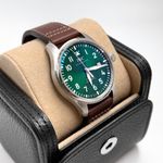 IWC Pilot Mark IW328205 (2025) - Groen wijzerplaat 40mm Staal (4/6)