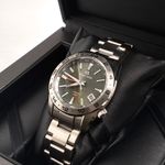 Grand Seiko Sport Collection SBGM247G (2025) - Groen wijzerplaat 41mm Staal (4/7)