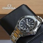 Omega Seamaster Planet Ocean 217.30.42.21.01.001 (2026) - Zwart wijzerplaat 42mm Titanium (8/8)